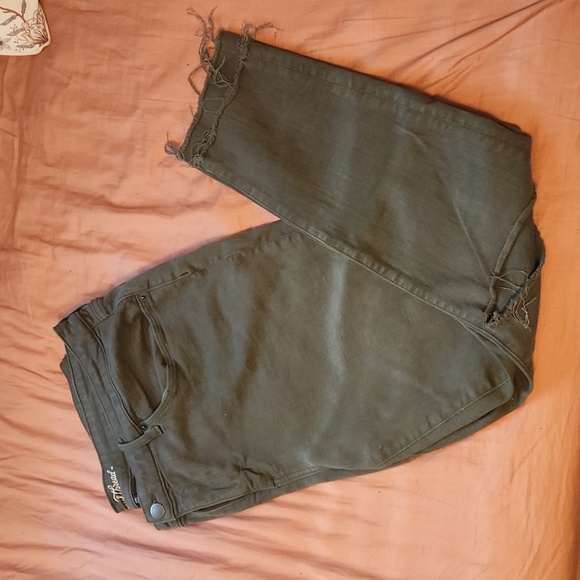 Universal thread green distressed jeans - Picture 1 of 5